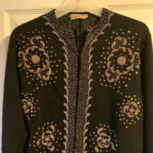 Vintage (1950’s-60’s) ladies lambs wool sweater